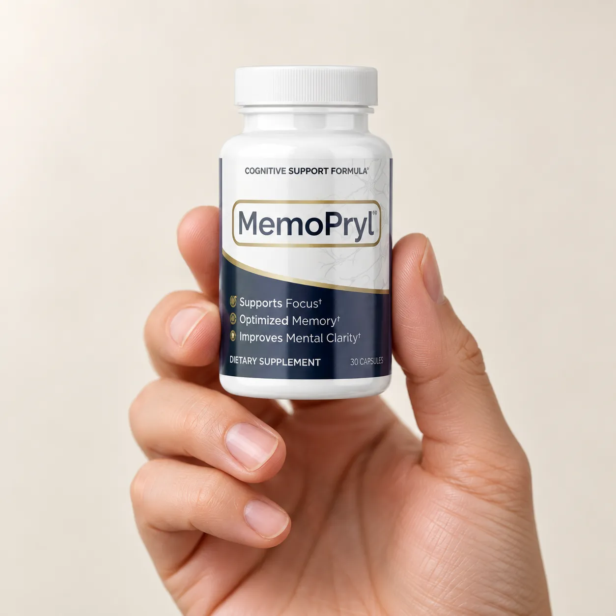 MemoPryl — the package held in a hand